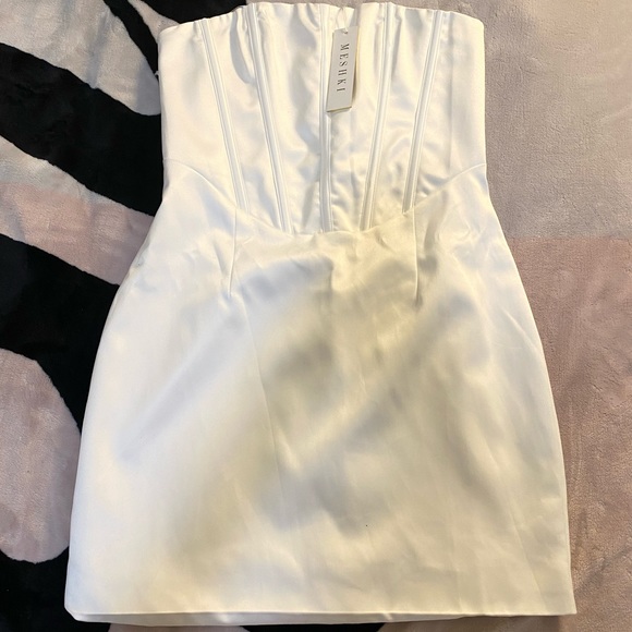 Cute dress - Picture 2 of 3